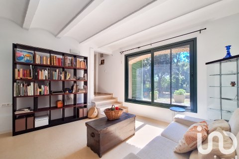 3 bedrooms house for sale in Navata, Girona, Catalonia, Spain № 4859 - photo 8