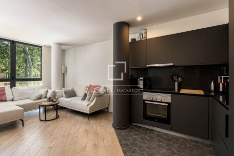 2 bedrooms apartment for sale in Barcelona, Catalonia, Spain № 8607 - photo 2
