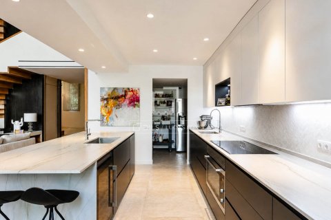 6 bedrooms villa for sale in Barcelona, Catalonia, Spain № 8608 - photo 13