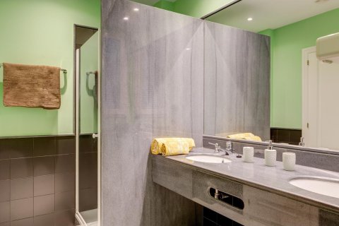 4 bedrooms house for sale in Lloret de Mar, Girona, Catalonia, Spain № 1359 - photo 29
