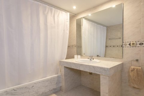 4 bedrooms house for sale in El Masnou, Barcelona, Catalonia, Spain № 1357 - photo 26