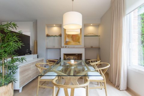 4 bedrooms house for sale in El Masnou, Barcelona, Catalonia, Spain № 1357 - photo 13