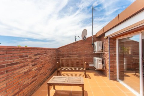 4 bedrooms house for sale in El Masnou, Barcelona, Catalonia, Spain № 1357 - photo 8