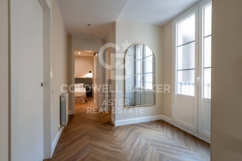 Apartamento de 3 dormitorios en venta en Barcelona, Cataluña, Spain № 7915 - foto 14