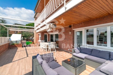 Сasa de 6 dormitorios en venta en Sant Just Desvern, Barcelona, Cataluña, Spain № 7921 - foto 16