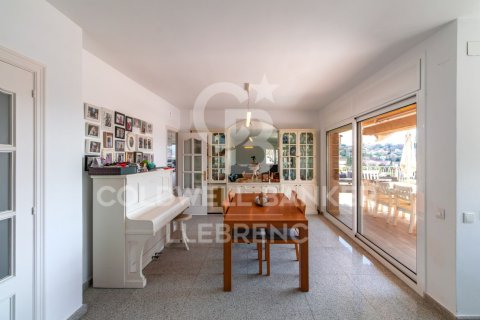 Сasa de 6 dormitorios en venta en Sant Just Desvern, Barcelona, Cataluña, Spain № 7921 - foto 21