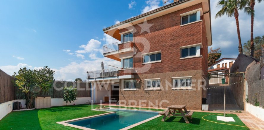 Сasa de 6 dormitorios en venta en Sant Just Desvern, Barcelona, Cataluña, Spain № 7921