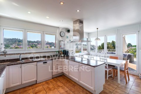 Сasa de 6 dormitorios en venta en Sant Just Desvern, Barcelona, Cataluña, Spain № 7921 - foto 19