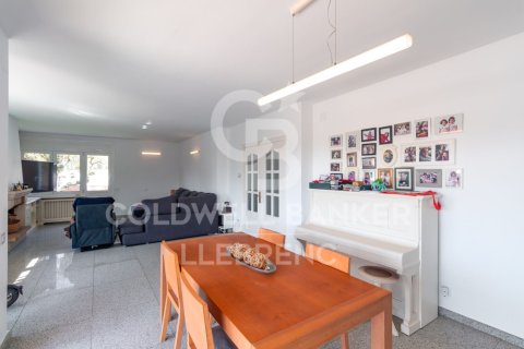 Сasa de 6 dormitorios en venta en Sant Just Desvern, Barcelona, Cataluña, Spain № 7921 - foto 22