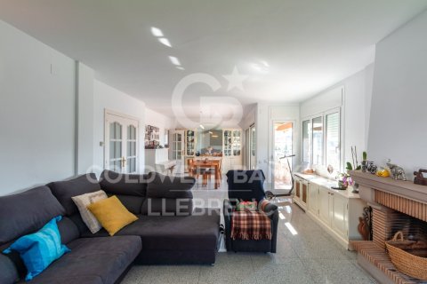 Сasa de 6 dormitorios en venta en Sant Just Desvern, Barcelona, Cataluña, Spain № 7921 - foto 25