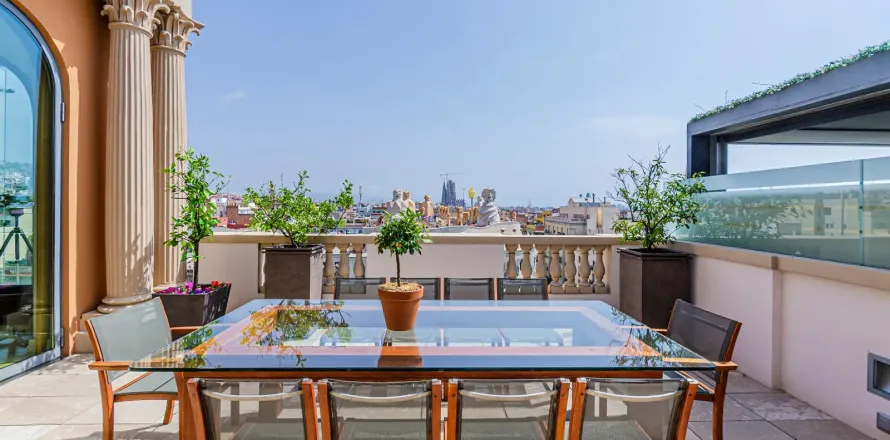 4 chambres apartment à vendre à Barcelona, Catalonia, Spain № 1745
