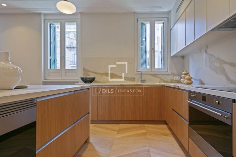 3 chambres penthouse à vendre à Barcelona, Catalonia, Spain № 8652 - photo 12
