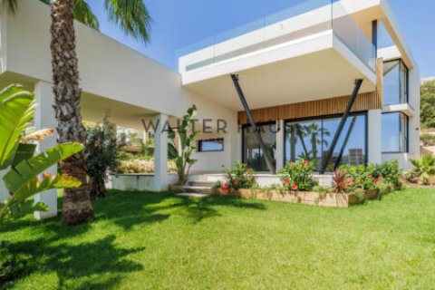 Купить дом в Сант-Фелиу-де-Гиксолс, Испания с 5 спален, 500м², № 2228 - фото 3