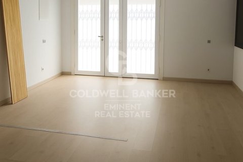 400 m² commercial property à vendre à Barcelona, Catalonia, Spain № 5591 - photo 2