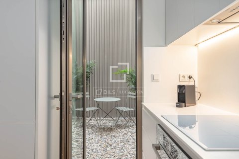Купить квартиру в Барселона, Испания с 2 спальни, 65м², № 4298 - фото 11