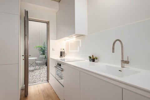 Купить квартиру в Барселона, Испания с 2 спальни, 65м², № 4298 - фото 10