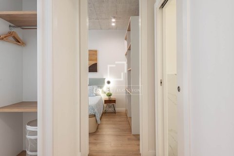 Купить квартиру в Барселона, Испания с 2 спальни, 65м², № 4298 - фото 17