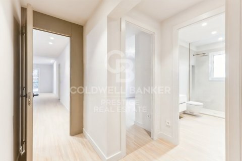 4 bedrooms apartment for sale in Barcelona, Catalonia, Spain № 5545 - photo 3