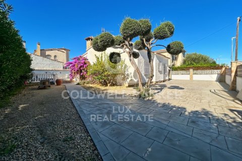 4 bedrooms house for sale in Empuriabrava, Girona, Catalonia, Spain № 5540 - photo 2