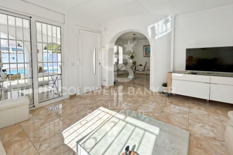 4 bedrooms house for sale in Empuriabrava, Girona, Catalonia, Spain № 5540 - photo 3