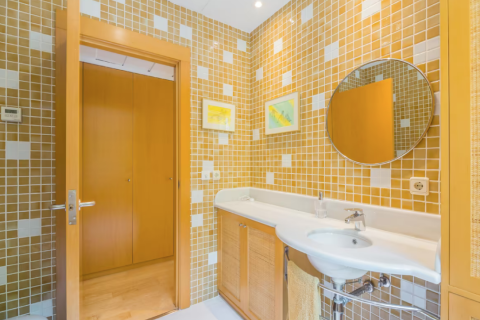2 bedrooms apartment for sale in Eixample, Barcelona, Catalonia, Spain № 1223 - photo 24