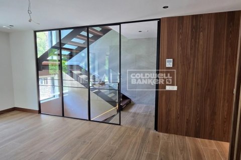 4 bedrooms house for sale in Principado De Andorra (Ninguna Poblacion Tiene C.P.), Lleida, Catalonia, Spain № 5641 - photo 16