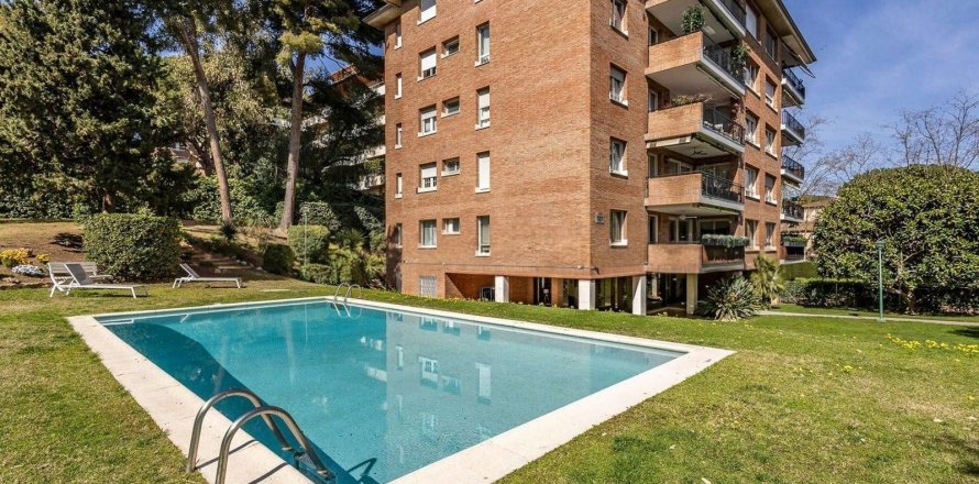 5 bedrooms apartment for sale in Barcelona, Catalonia, Spain № 8910