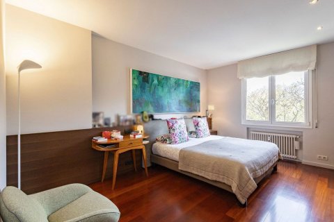 5 bedrooms apartment for sale in Barcelona, Catalonia, Spain № 8910 - photo 14