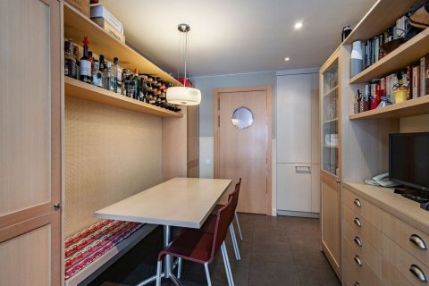 5 bedrooms apartment for sale in Barcelona, Catalonia, Spain № 8910 - photo 12