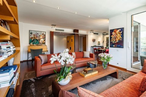 5 bedrooms apartment for sale in Barcelona, Catalonia, Spain № 8910 - photo 2