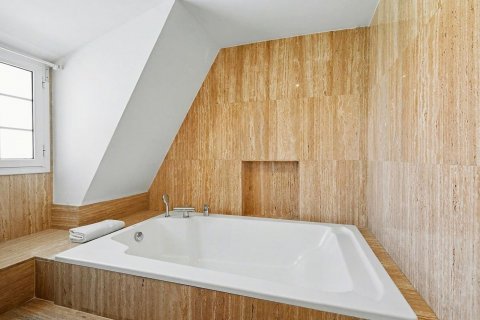 7 bedrooms apartment for sale in Esplugues de Llobregat, Barcelona, Catalonia, Spain № 8913 - photo 2