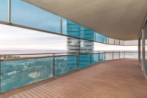 3 bedrooms apartment for sale in Barcelona, Catalonia, Spain № 1723 - photo 4