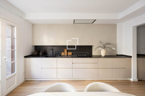 3 bedrooms apartment for sale in Barcelona, Catalonia, Spain № 4238 - photo 8