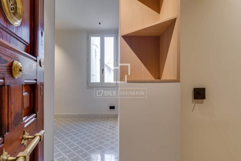 3 bedrooms apartment for sale in Barcelona, Catalonia, Spain № 4242 - photo 13