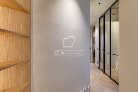3 bedrooms apartment for sale in Barcelona, Catalonia, Spain № 4242 - photo 11