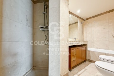 4 bedrooms apartment for sale in Barcelona, Catalonia, Spain № 7792 - photo 17