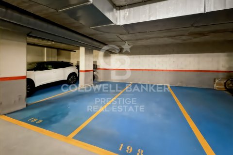 4 bedrooms apartment for sale in Barcelona, Catalonia, Spain № 7792 - photo 2
