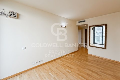 4 bedrooms apartment for sale in Barcelona, Catalonia, Spain № 7792 - photo 19