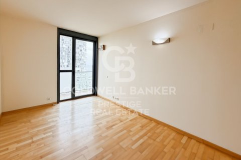 4 bedrooms apartment for sale in Barcelona, Catalonia, Spain № 7792 - photo 22