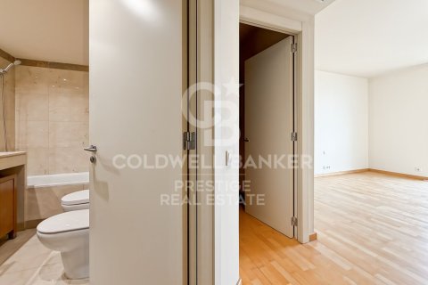 4 bedrooms apartment for sale in Barcelona, Catalonia, Spain № 7792 - photo 15