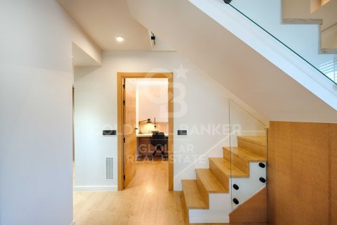 Apartamento de 3 dormitorios en venta en Gerona, Cataluña, Spain № 7793 - foto 17