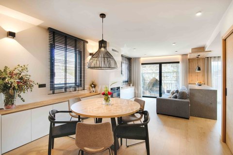 Apartamento de 3 dormitorios en venta en Gerona, Cataluña, Spain № 7793 - foto 27