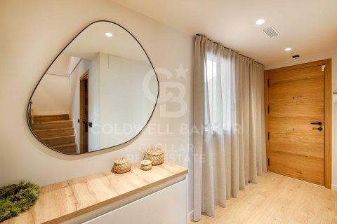 Apartamento de 3 dormitorios en venta en Gerona, Cataluña, Spain № 7793 - foto 30