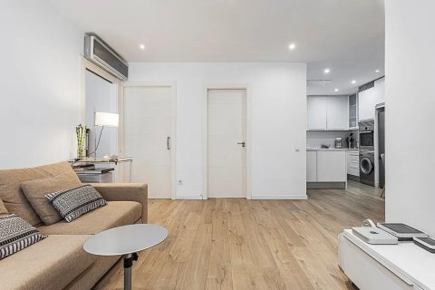 2 bedrooms apartment for sale in Barcelona, Catalonia, Spain № 1780 - photo 12