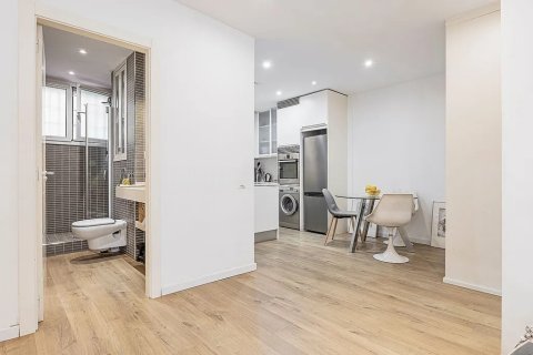 2 bedrooms apartment for sale in Barcelona, Catalonia, Spain № 1780 - photo 14