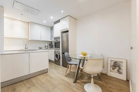 2 bedrooms apartment for sale in Barcelona, Catalonia, Spain № 1780 - photo 15