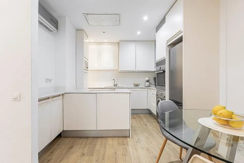 2 bedrooms apartment for sale in Barcelona, Catalonia, Spain № 1780 - photo 16