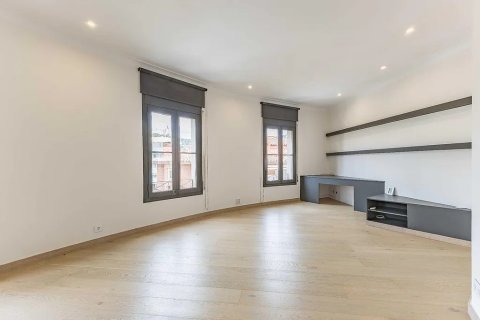 4 bedrooms apartment for sale in Barcelona, Catalonia, Spain № 1779 - photo 10