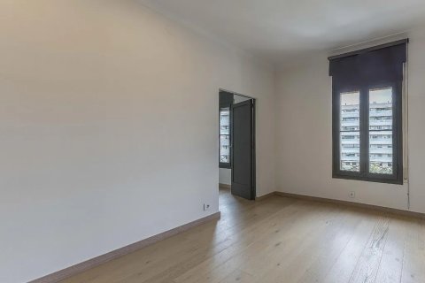 4 bedrooms apartment for sale in Barcelona, Catalonia, Spain № 1779 - photo 4