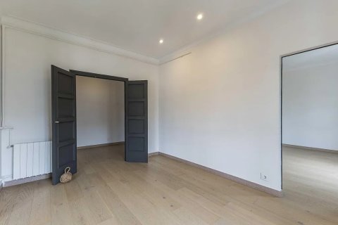 4 bedrooms apartment for sale in Barcelona, Catalonia, Spain № 1779 - photo 7